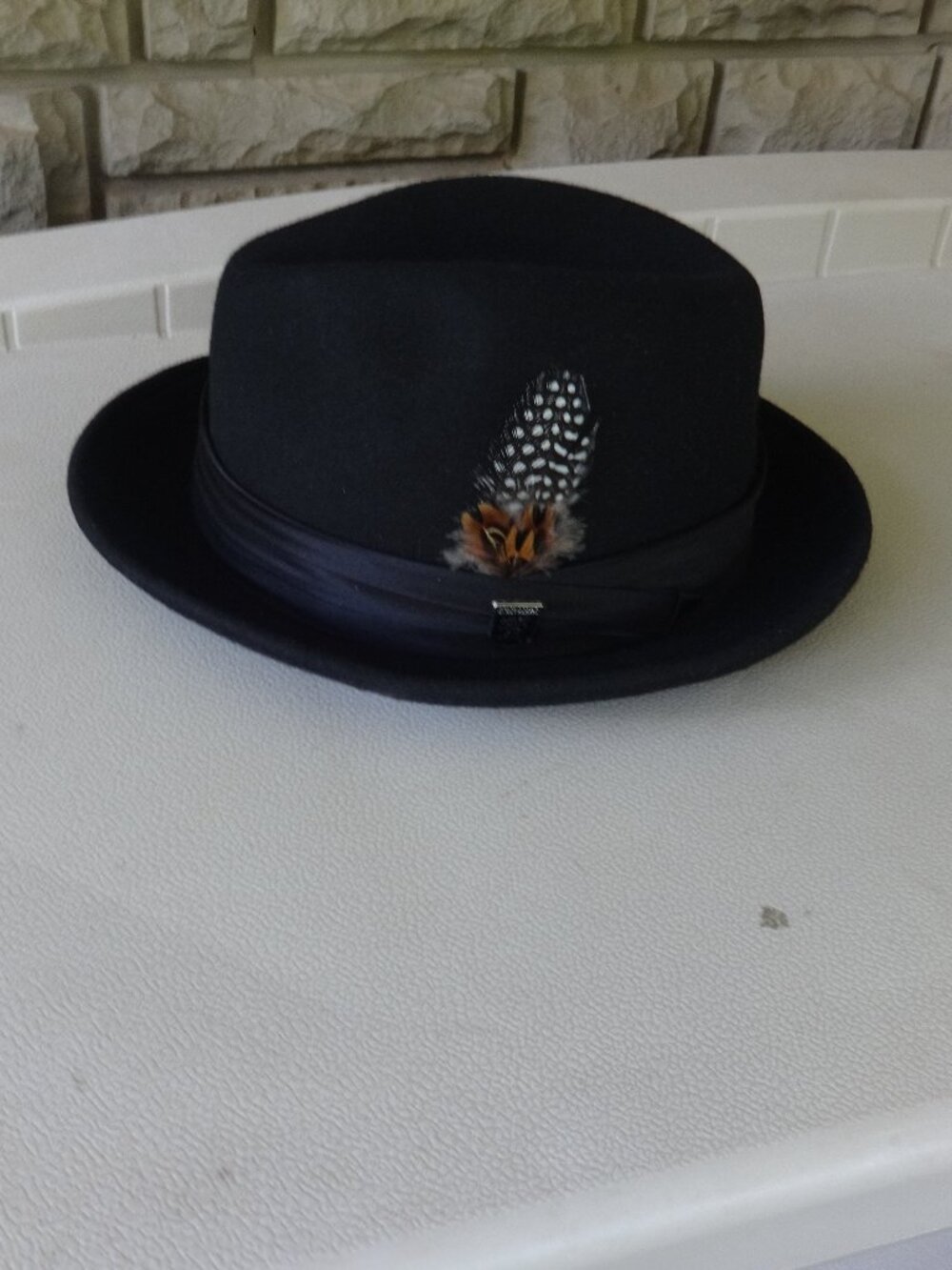 Stacey Adams Black Fedora Wool Felt hat, size L, pleated band ,VGC, Pinch Front